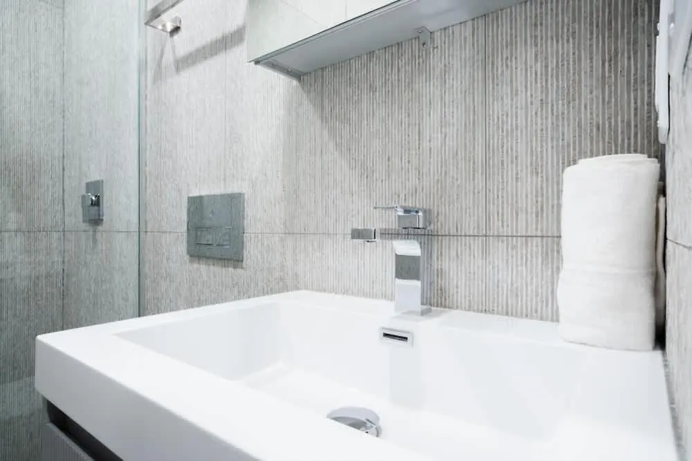 180-2 Brand New 2Br 1Bath East Village New York