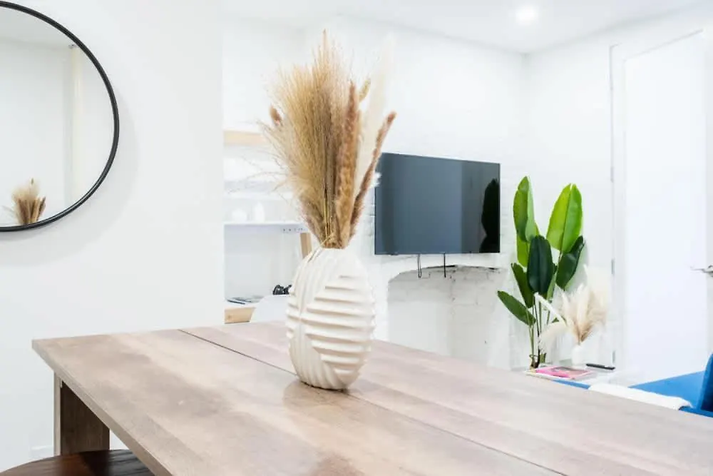 180-2 Brand New 2Br 1Bath East Village Nowy Jork Apartament