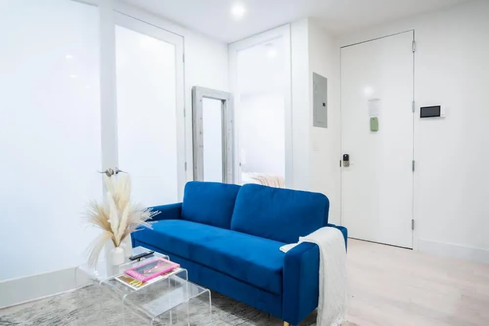 180-2 Brand New 2Br 1Bath East Village Nowy Jork Apartament
