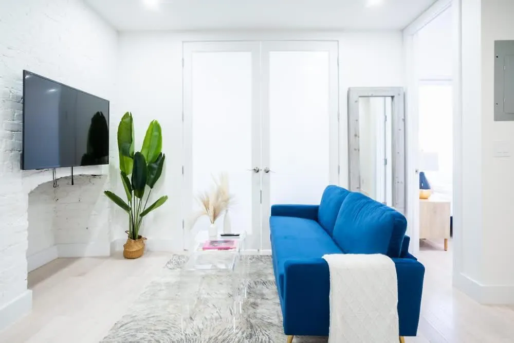 180-2 Brand New 2Br 1Bath East Village Nowy Jork